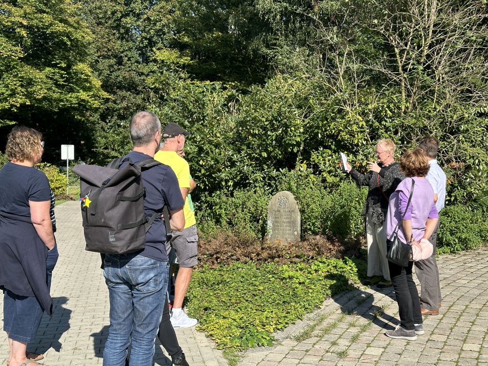 Friedhof als Ort der Begegnung